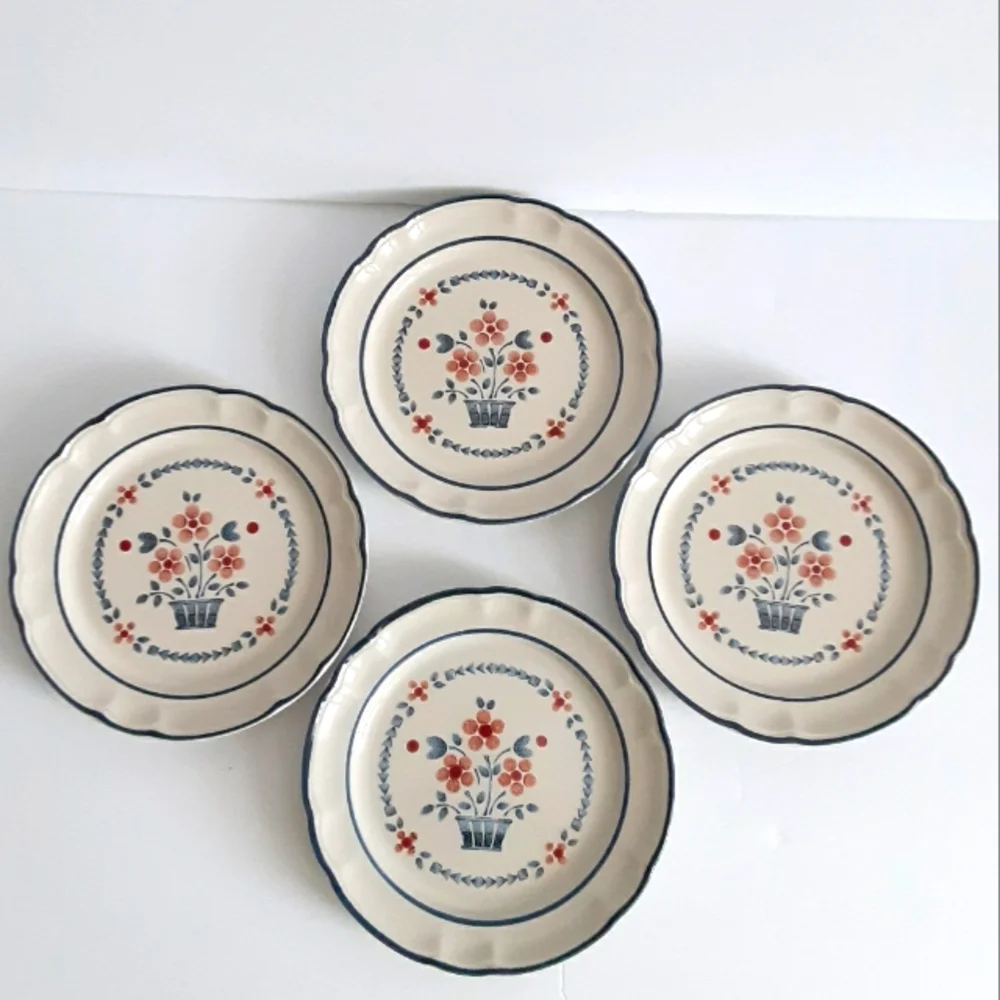 4 Cumberland Stoneware Brambleberry Japan Salad Plate Appetizers Cottage Country